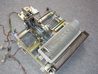 昭和レトロ VICTOR ジュークボックスからの取り外し 機械 昭和レトロ VICTOR ジュークボックスからの取り外し 機械